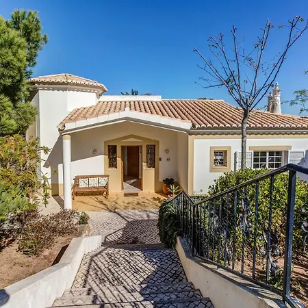 Villa 66 *